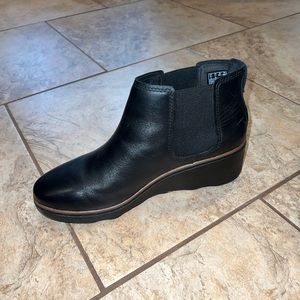 Clark’s Mazy women’s black wedge booties. Size 11 womens. Worn once